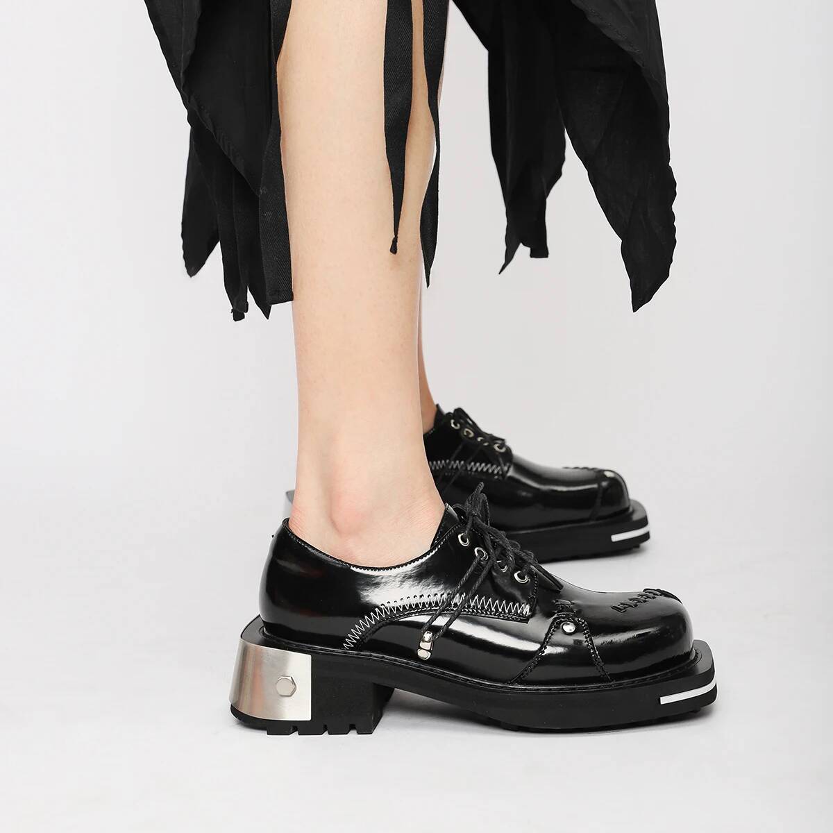 Men Shoes Trainers - Retro Women Men Metal Genuine Leather